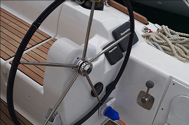 Dufour 350 GL - Outside 2