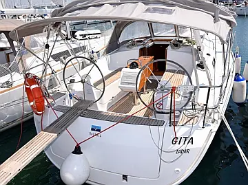 Bavaria 37 Cruiser - External image