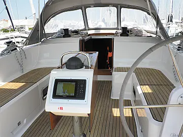 Bavaria Cruiser 46 - External image