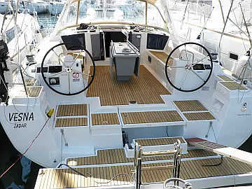 Oceanis 45 - External image