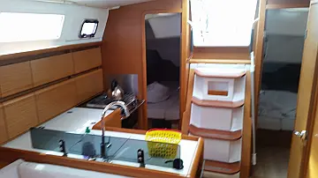 Sun Odyssey 379 - 