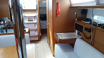 Sun Odyssey 379 - 