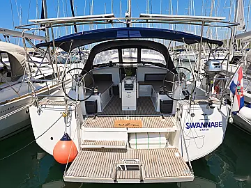Sun Odyssey 490 - External image