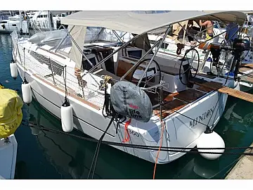 Dufour 360 GL - External image