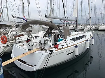 Sun Odyssey 389 - 