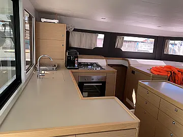 Dufour Catamaran 48 - Internal image